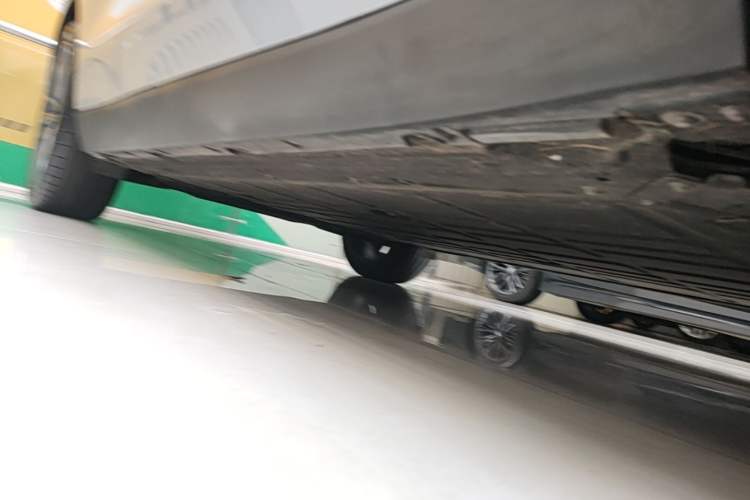 Used Leapmotor C16 2024 All-Electric 580 Luxury Edition Right Side Sill