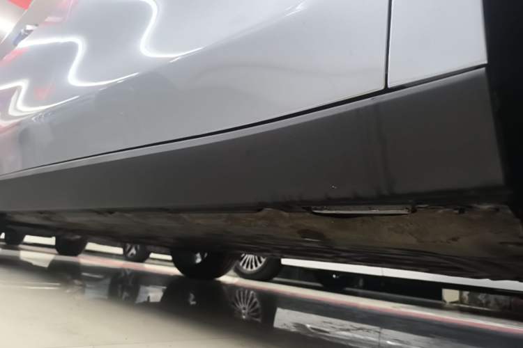Used Leapmotor C16 2024 Range-Extended 200 Luxury Edition Right Side Sill