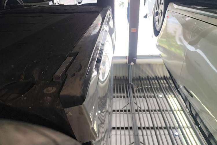 Used Leapmotor C16 2024 Range-Extended 200 LiDAR Edition Right Side Sill