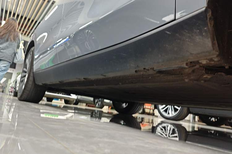 Used Leapmotor C16 2024 Pure Electric 580 LiDAR Edition Right Side Sill