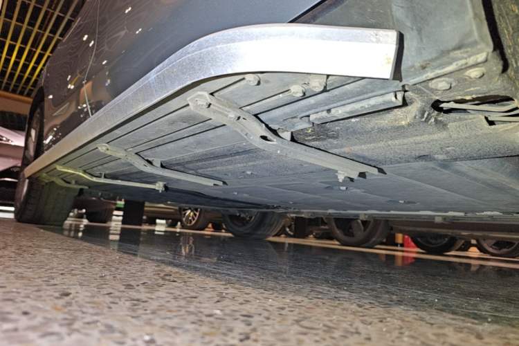 Used Leapmotor C16 2024 Range-Extended 200 Luxury Edition Right Side Sill