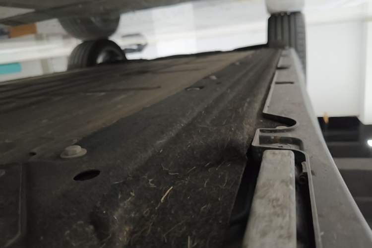 Used Leapmotor C16 2024 Pure Electric 520 Deluxe Edition Right Side Sill