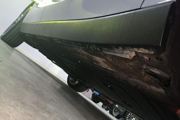 Used Leapmotor C16 2024 Range-Extended 200 Luxury Edition Right Side Sill