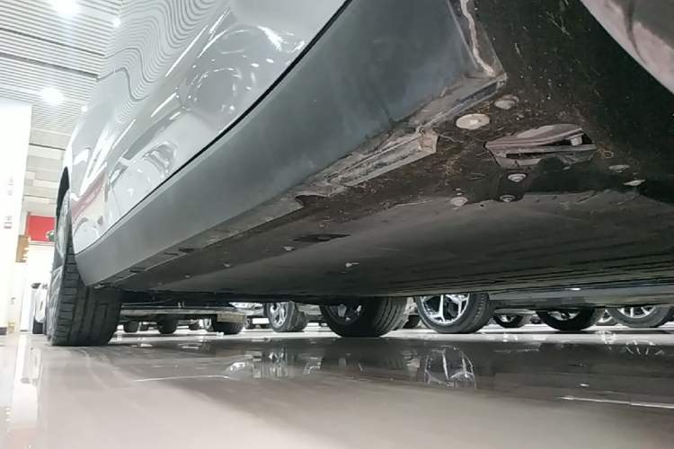 Used Leapmotor C16 2024 Pure Electric 520 Deluxe Edition Right Side Sill