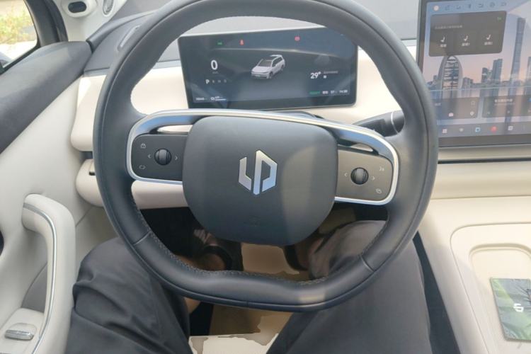 Used Leapmotor C16 2024 Pure Electric 520 Deluxe Edition Steering Wheel