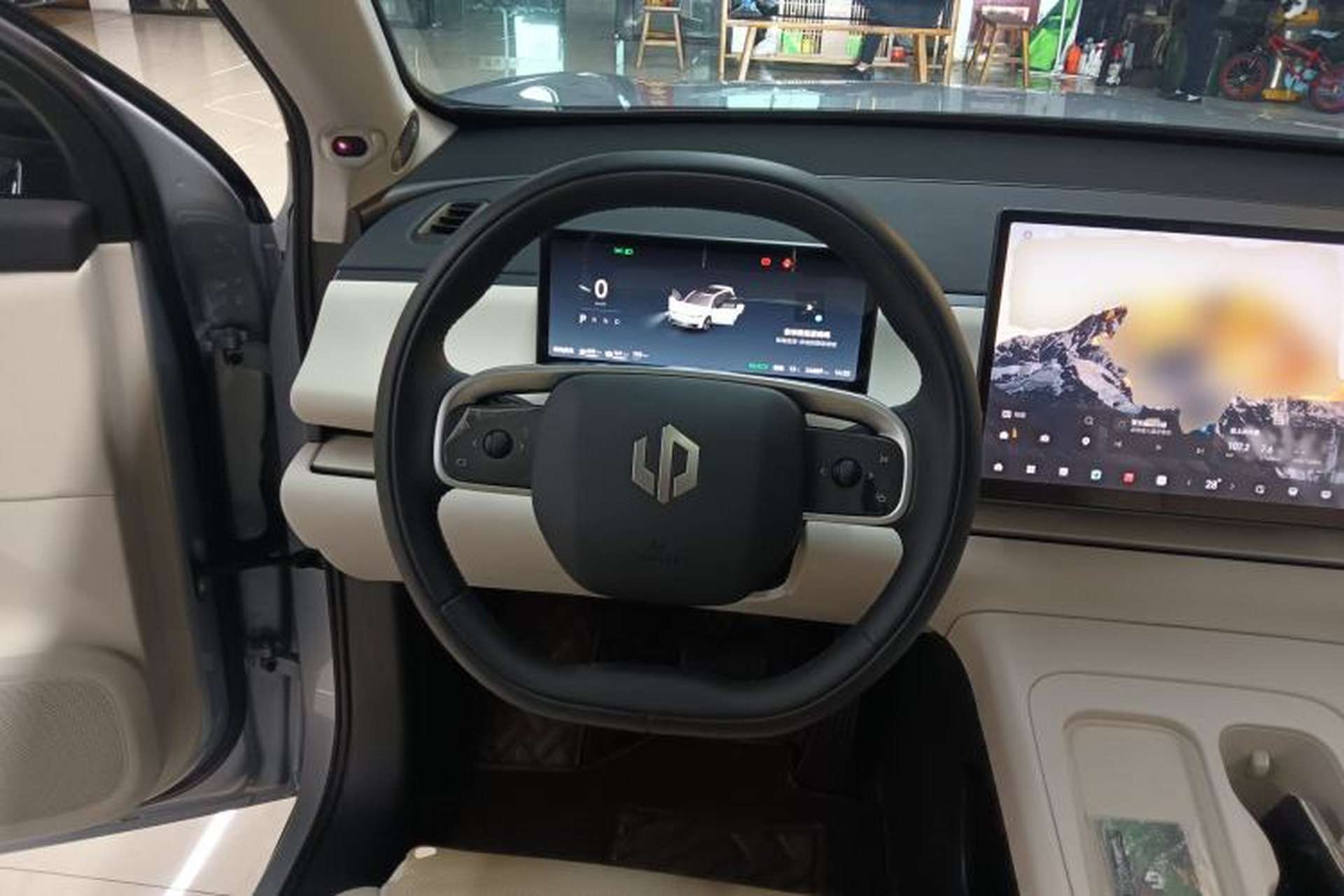 Used Leapmotor C16 2024 Range-Extended 200 Luxury Edition Steering Wheel