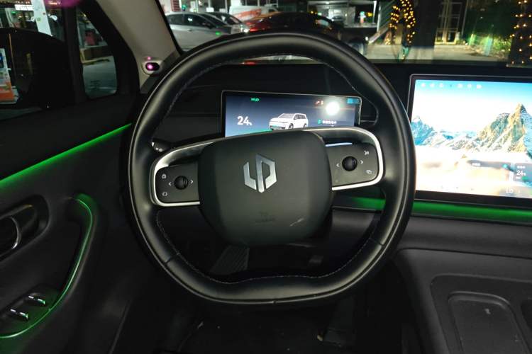 Used Leapmotor C16 2024 Range-Extended 200 Luxury Edition Steering Wheel
