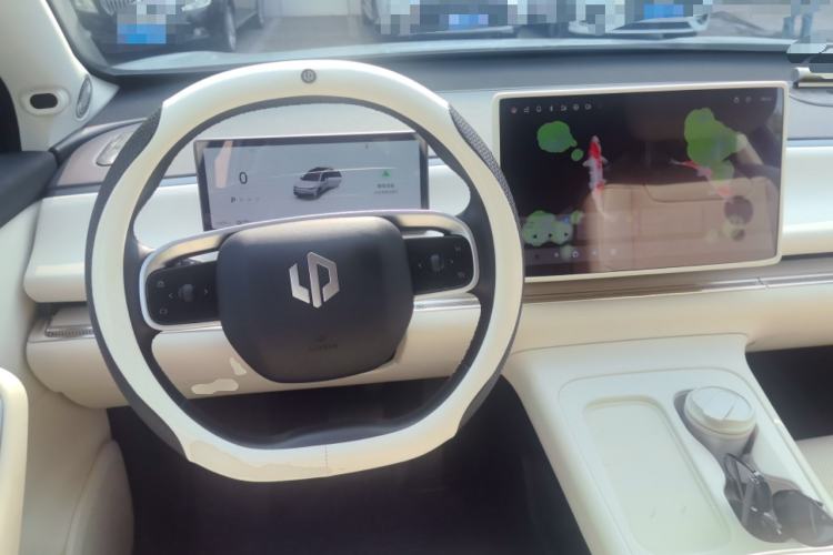 Used Leapmotor C16 2024 Pure Electric 520 Deluxe Edition Steering Wheel