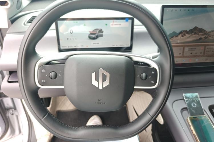 Used Leapmotor C16 2024 Range-Extended 200 Luxury Edition Steering Wheel