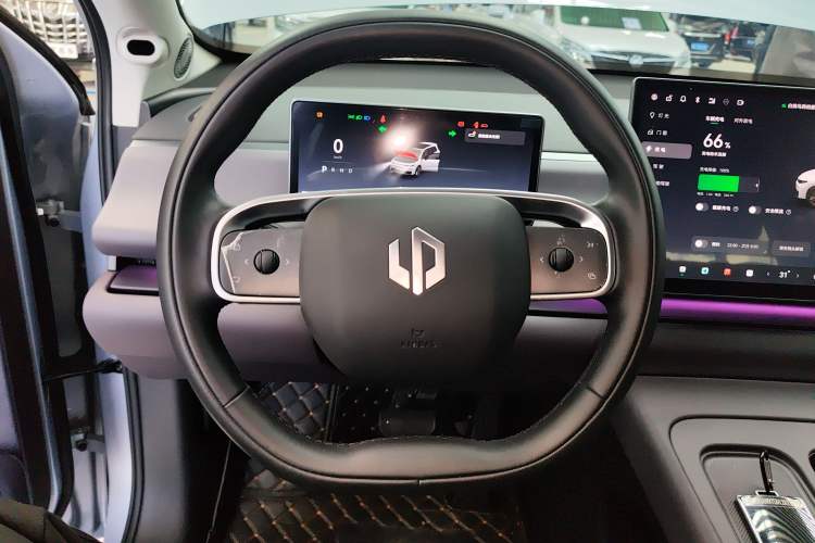 Used Leapmotor C16 2024 Range-Extended 200 Luxury Edition Steering Wheel