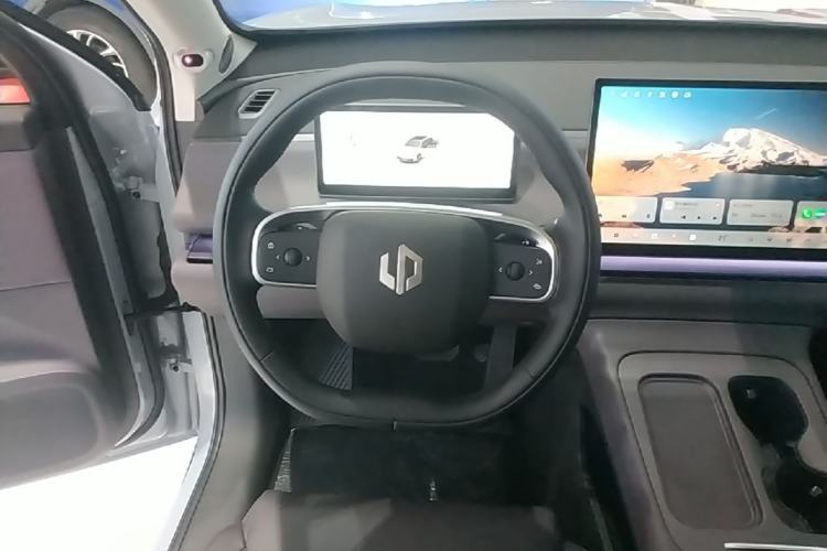 Used Leapmotor C16 2024 All-Electric 580 Luxury Edition Steering Wheel