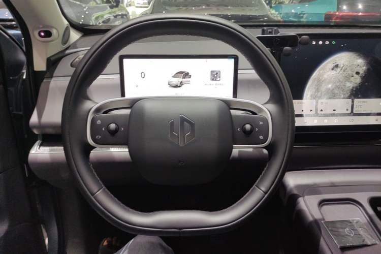 Used Leapmotor C16 2024 Pure Electric 520 Deluxe Edition Steering Wheel