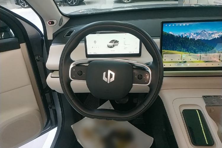 Used Leapmotor C16 2024 All-Electric 520 LiDAR Edition Steering Wheel