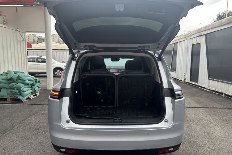Used Leapmotor C16 2024 Range-Extended 200 Luxury Edition Trunk