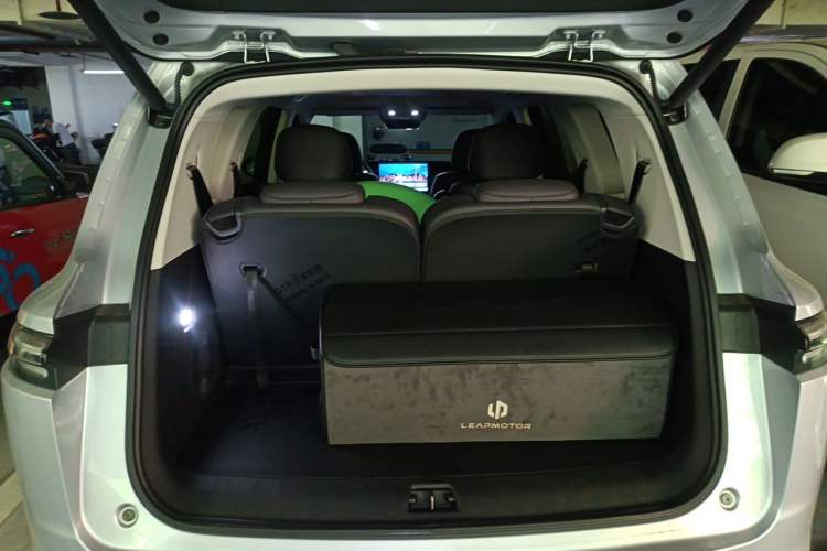 Used Leapmotor C16 2024 Pure Electric 520 Deluxe Edition Trunk