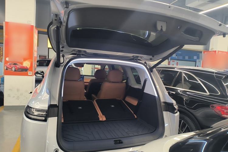 Used Leapmotor C16 2024 Range-Extended 200 Luxury Edition Trunk