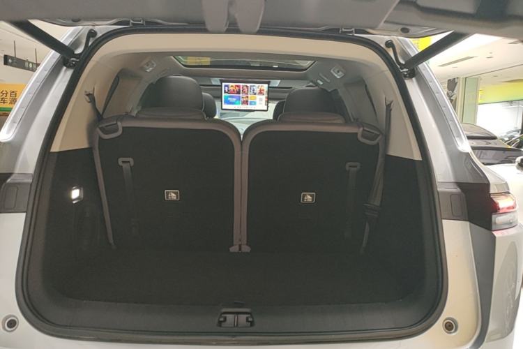Used Leapmotor C16 2024 All-Electric 580 Luxury Edition Trunk