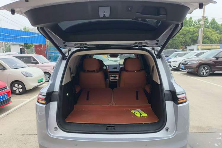 Used Leapmotor C16 2024 Range-Extended 200 Luxury Edition Trunk