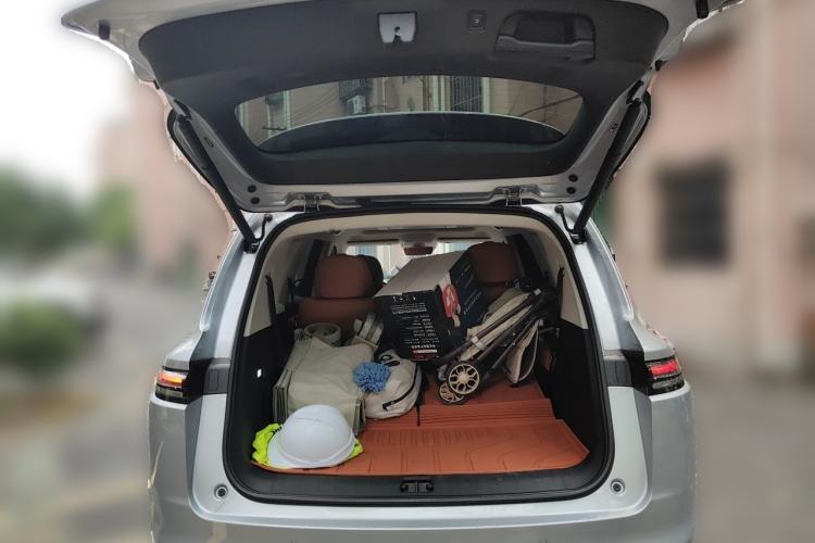 Used Leapmotor C16 2024 Range-Extended 200 LiDAR Edition Trunk