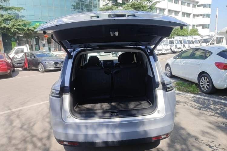 Used Leapmotor C16 2024 Range-Extended 200 LiDAR Edition Trunk