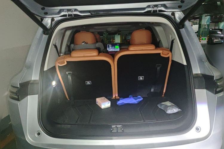Used Leapmotor C16 2024 All-Electric 580 Luxury Edition Trunk