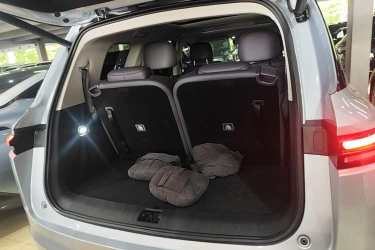 Used Leapmotor C16 2024 All-Electric 580 Luxury Edition Trunk
