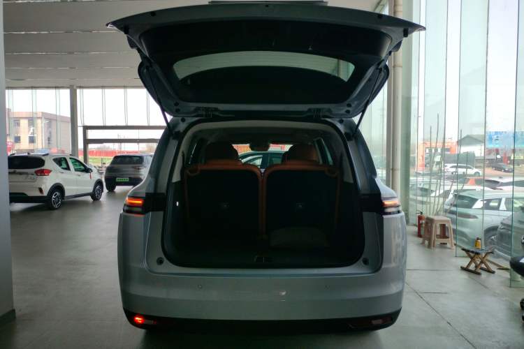 Used Leapmotor C16 2024 Range-Extended 200 Smart Enjoyment Edition Trunk
