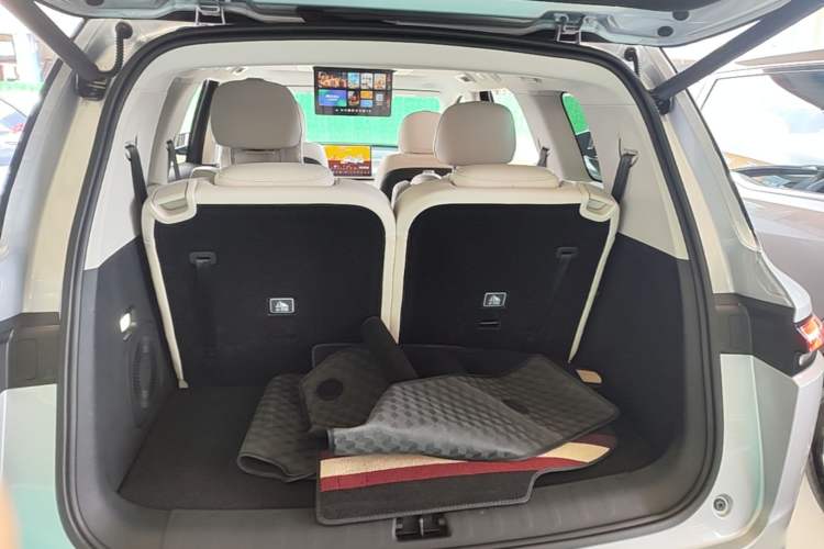 Used Leapmotor C16 2024 Range-Extended 200 Luxury Edition Trunk