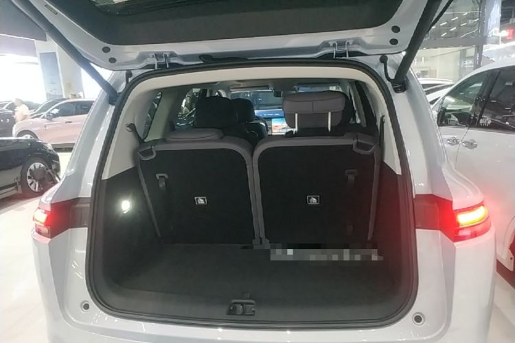 Used Leapmotor C16 2024 All-Electric 580 Luxury Edition Trunk