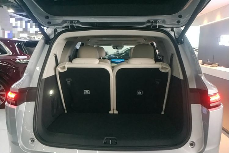 Used Leapmotor C16 2024 All-Electric 520 LiDAR Edition Trunk
