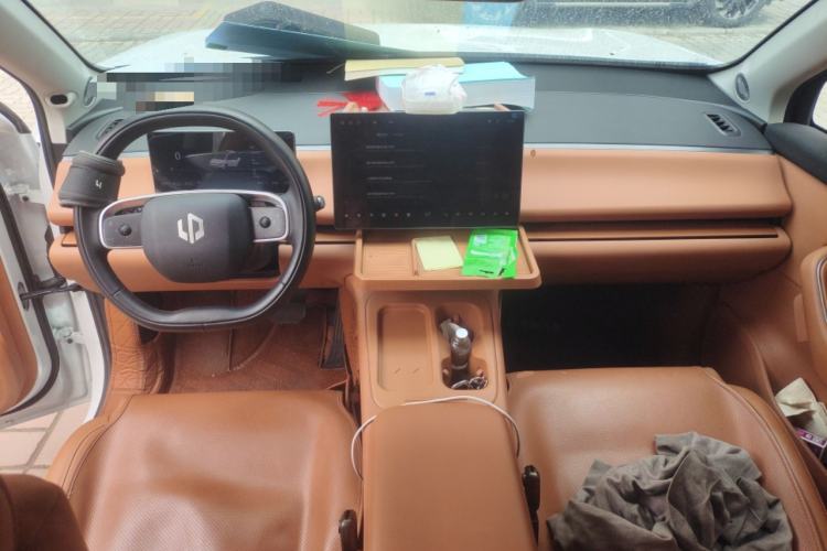 Used Leapmotor C16 2024 Range-Extended 200 Luxury Edition Center Console