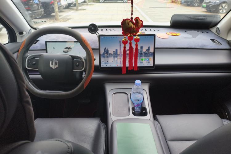 Used Leapmotor C16 2024 Range-Extended 200 Luxury Edition Center Console