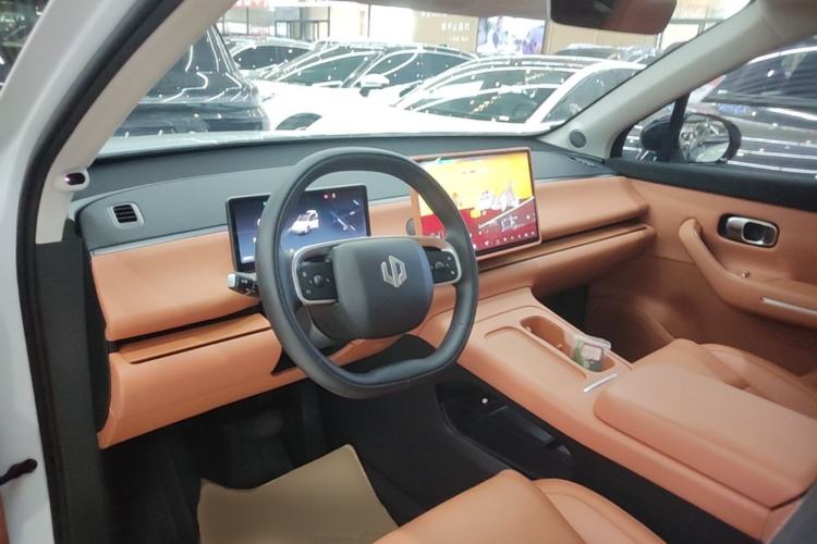 Used Leapmotor C16 2024 Range-Extended 200 Luxury Edition Center Console