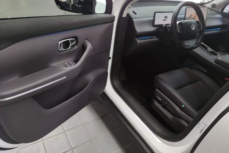 Used Leapmotor C16 2024 Range-Extended 200 Luxury Edition Driver Seat