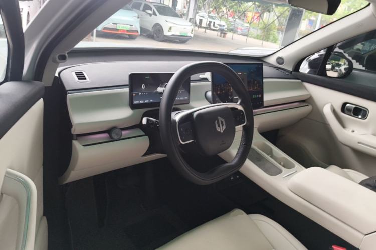 Used Leapmotor C16 2024 Range-Extended 200 Luxury Edition Driver Seat