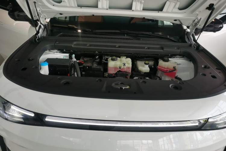 Used Leapmotor C16 2024 All-Electric 520 LiDAR Edition Engine Bay
