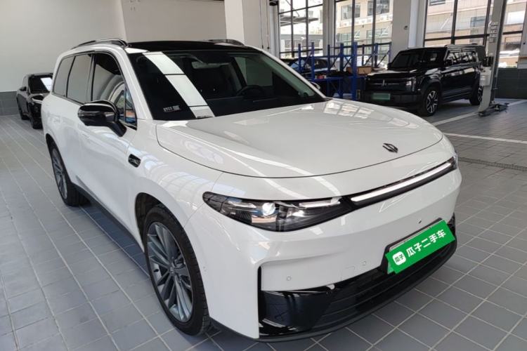 Used Leapmotor C16 2024 Range-Extended 200 Luxury Edition Front Right 45 Deg