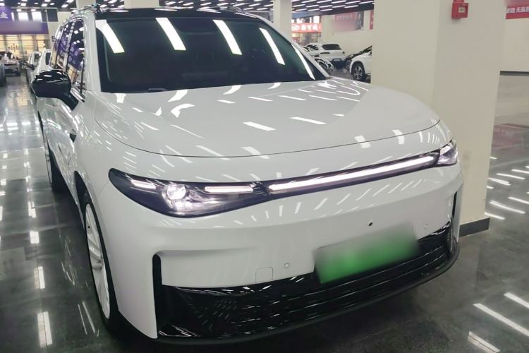 Used Leapmotor C16 2024 Range-Extended 200 Luxury Edition Front Right 45 Deg