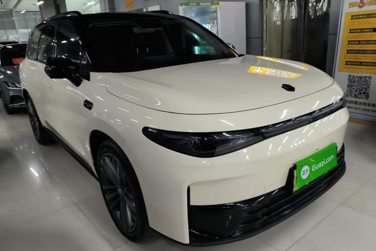 Used Leapmotor C16 2024 Range-Extended 200 Luxury Edition Front Right 45 Deg