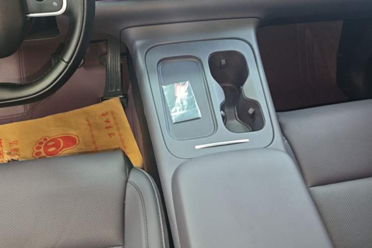 Used Leapmotor C16 2024 Range-Extended 200 Luxury Edition Gear Lever
