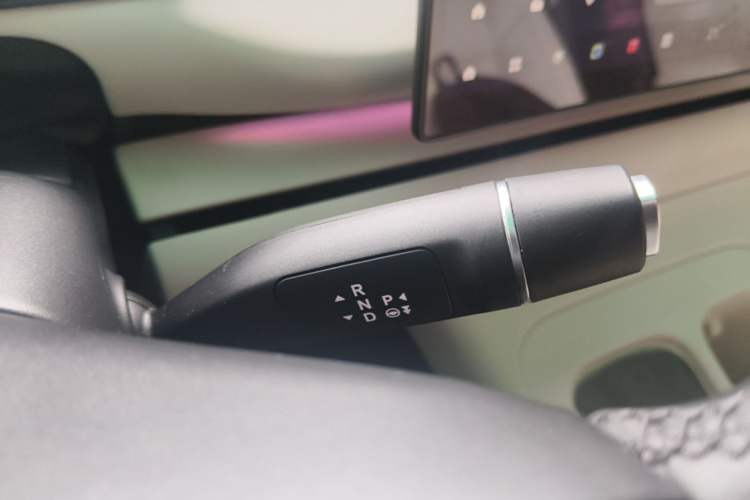 Used Leapmotor C16 2024 Range-Extended 200 Luxury Edition Gear Lever