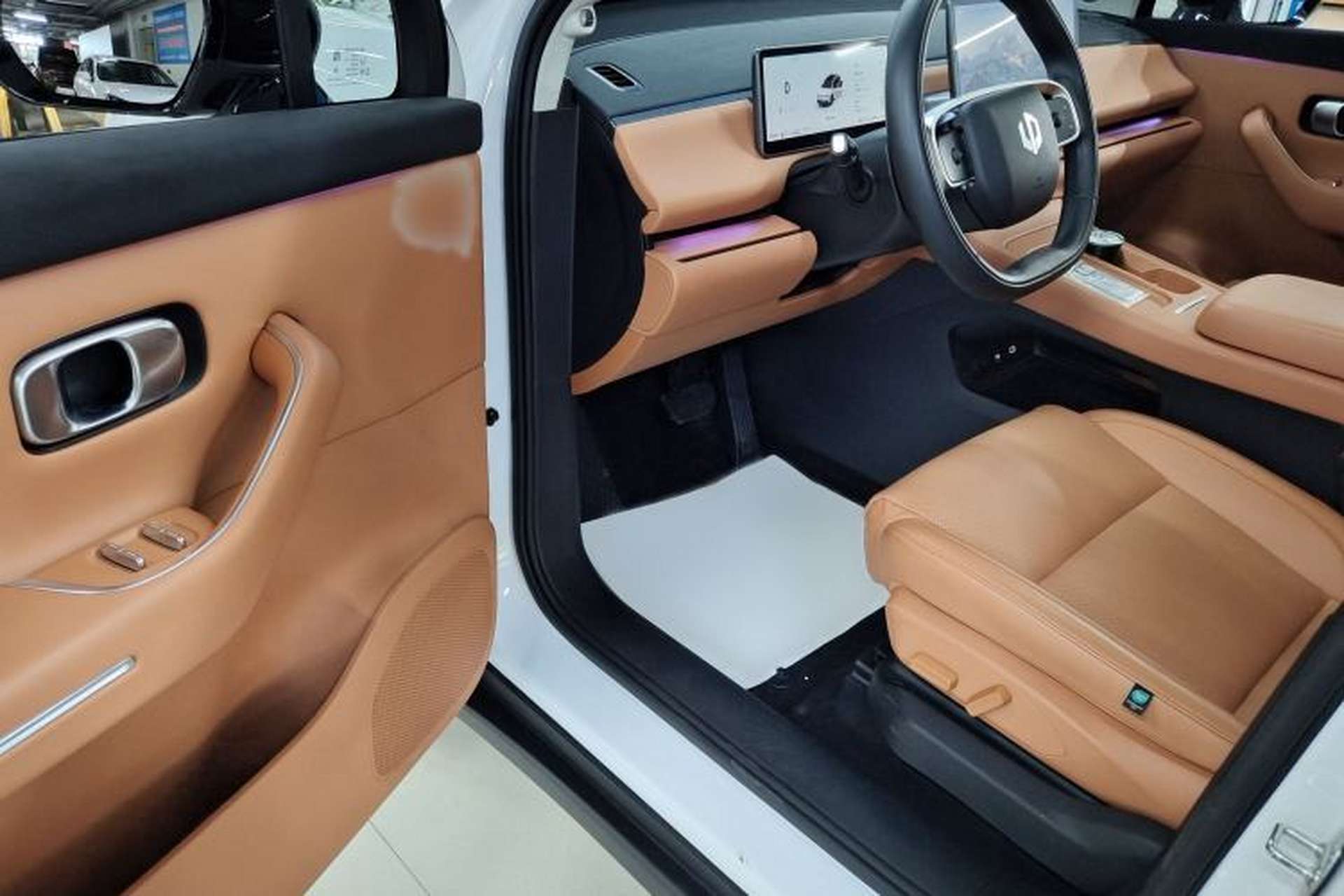 Used Leapmotor C16 2024 Range-Extended 200 Luxury Edition Interior 2