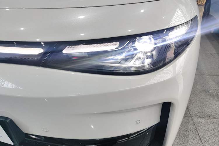 Used Leapmotor C16 2024 Range-Extended 200 Luxury Edition Left Front Headlight