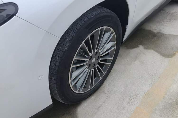 Used Leapmotor C16 2024 Range-Extended 200 Smart Enjoyment Edition Left Front Wheel Hub