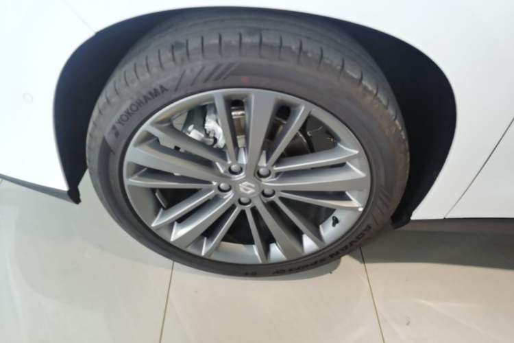 Used Leapmotor C16 2024 All-Electric 520 LiDAR Edition Left Front Wheel Hub
