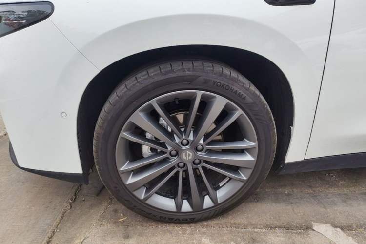 Used Leapmotor C16 2024 Range-Extended 200 Luxury Edition Left Front Wheel Hub