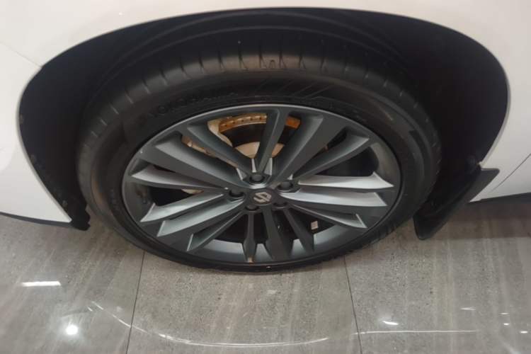 Used Leapmotor C16 2024 Range-Extended 200 Luxury Edition Left Front Wheel Hub