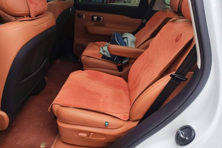 Used Leapmotor C16 2024 Range-Extended 200 Luxury Edition Left Rear Seat