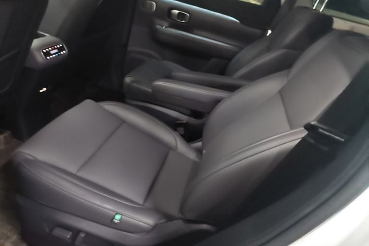 Used Leapmotor C16 2024 Pure Electric 520 Deluxe Edition Left Rear Seat