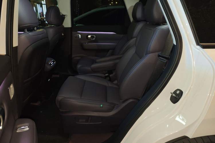 Used Leapmotor C16 2024 Pure Electric 520 Deluxe Edition Left Rear Seat
